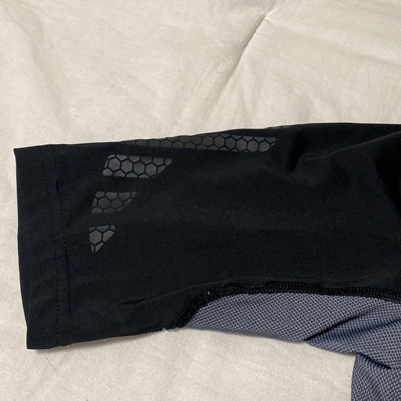 Adidas workout top - Picture 3 of 9